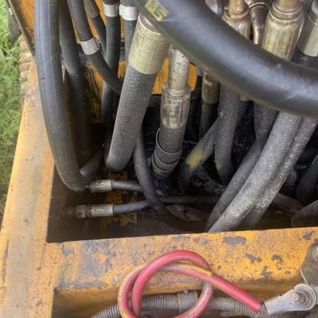 雷沃重工FR65履带式挖掘机