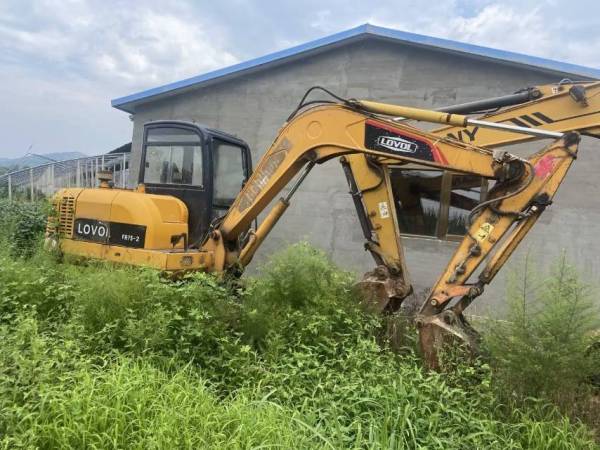 雷沃重工FR65履帶式挖掘機(jī)