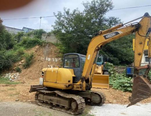 福田FR80E履带式挖掘机