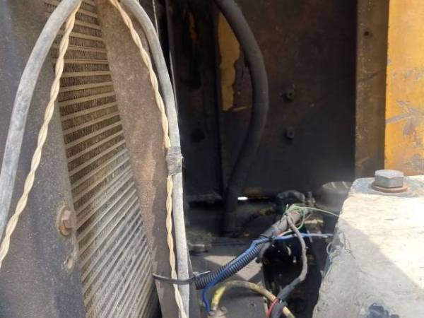 福田FR80E履帶式挖掘機(jī)