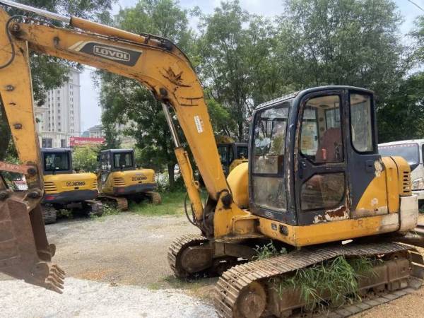 福田FR80E履帶式挖掘機(jī)