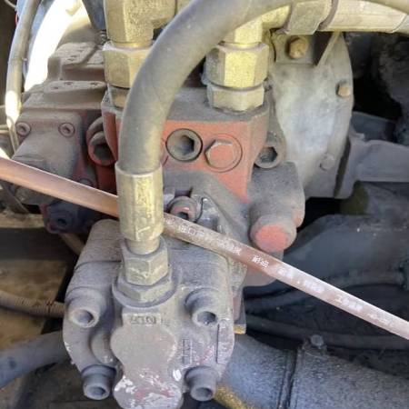 山东力士LS80履带式挖掘机