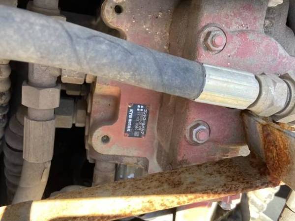 山東力士LS80履帶式挖掘機(jī)