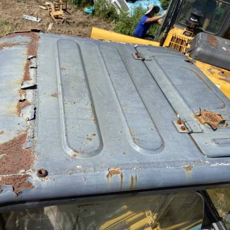 山东力士LS80履带式挖掘机