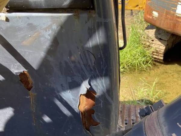 山東力士LS80履帶式挖掘機(jī)