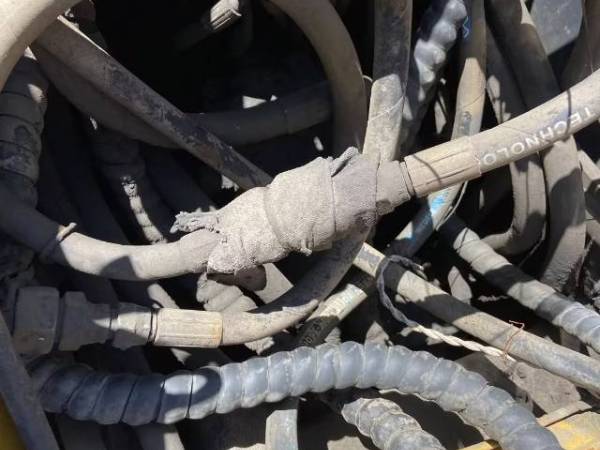 山東力士LS80履帶式挖掘機(jī)