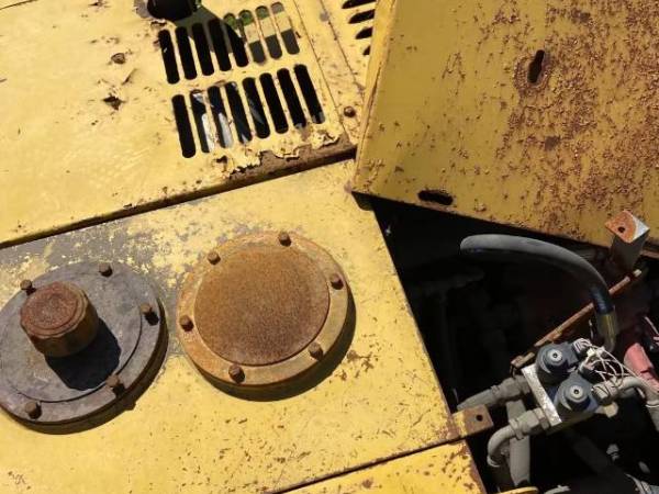 山東力士LS80履帶式挖掘機(jī)