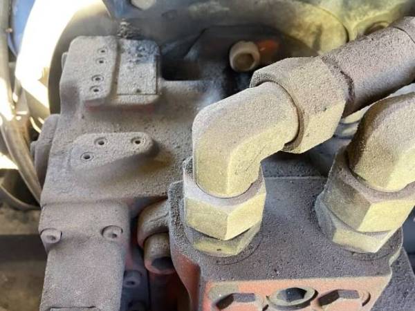 山東力士LS80履帶式挖掘機(jī)