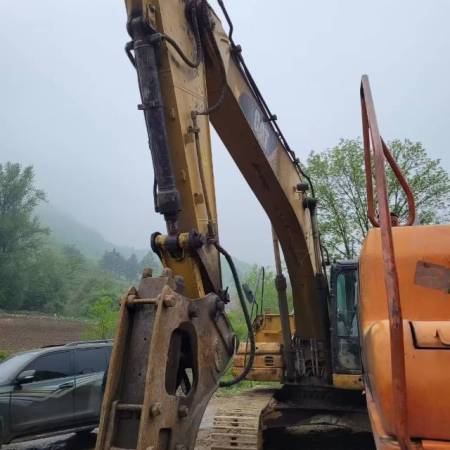 卡特彼勒320D液压履带式挖掘机