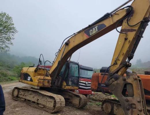 卡特彼勒320D液压履带式挖掘机