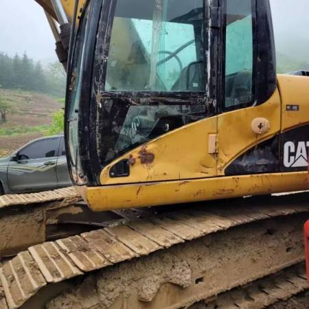 卡特彼勒320D液压履带式挖掘机