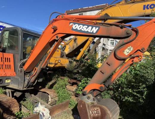 沃得重工W260-7履带式挖掘机