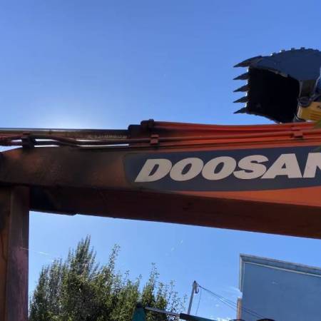 沃得重工W260-7履带式挖掘机