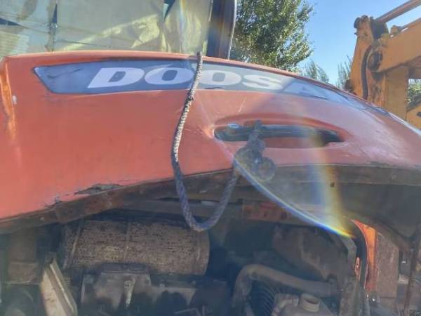 沃得重工W260-7履帶式挖掘機