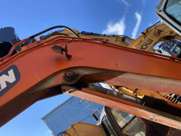 沃得重工W260-7履帶式挖掘機