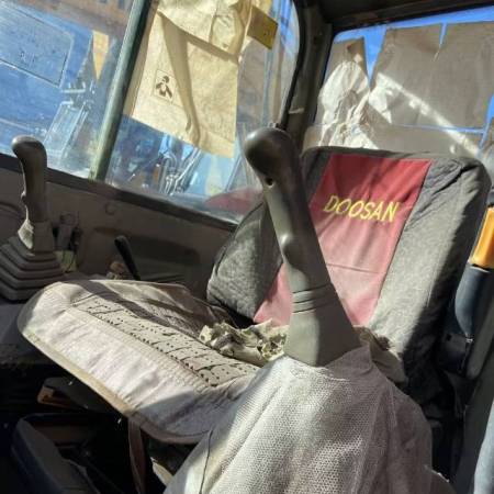 沃得重工W260-7履带式挖掘机