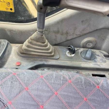 三一重工SY75C-8履带式挖掘机