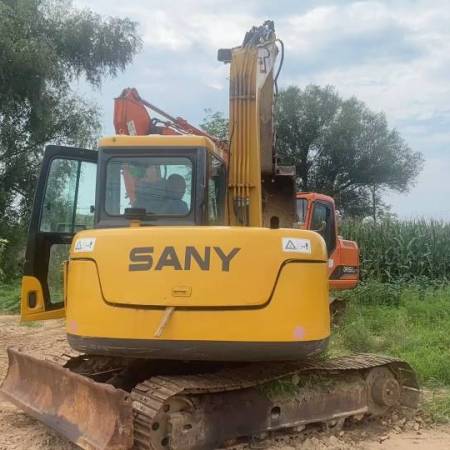 三一重工SY75C-8履带式挖掘机