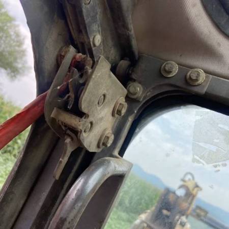 三一重工SY75C-8履带式挖掘机