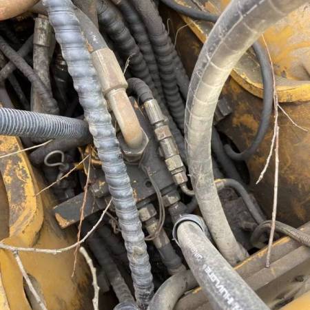 三一重工SY75C-8履带式挖掘机