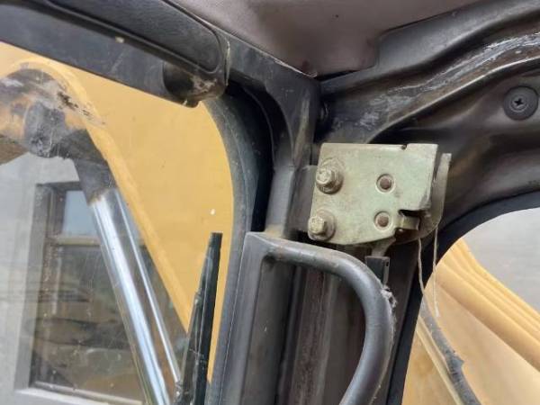 三一重工SY75C-8履帶式挖掘機(jī)