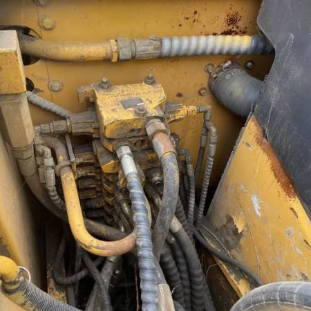 三一重工SY75C-8履带式挖掘机