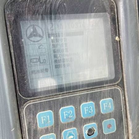 三一重工SY75C-8履带式挖掘机