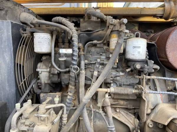 三一重工SY75C-8履帶式挖掘機(jī)