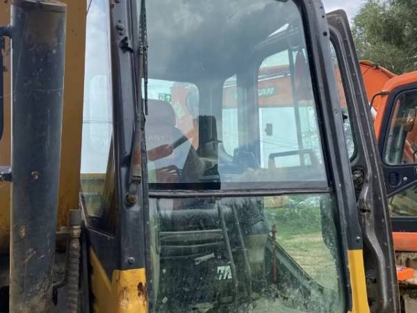 三一重工SY75C-8履帶式挖掘機(jī)