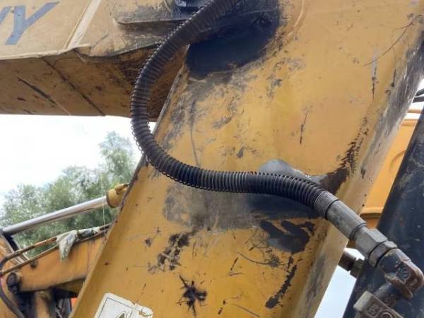 三一重工SY75C-8履帶式挖掘機(jī)