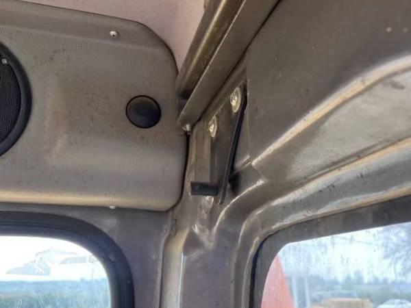 三一重工SY75C-8履帶式挖掘機(jī)