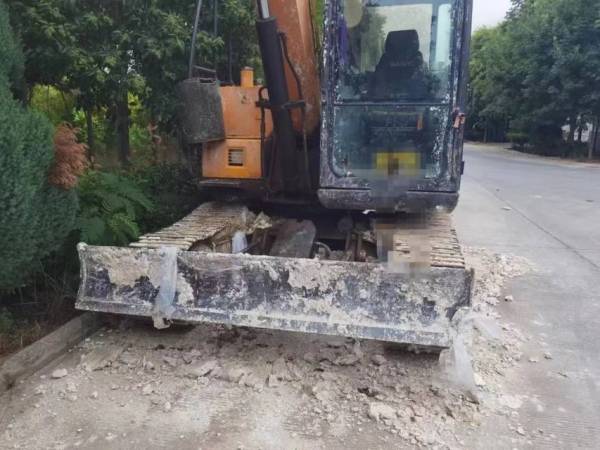 三一重工SY95C履帶式挖掘機(jī)