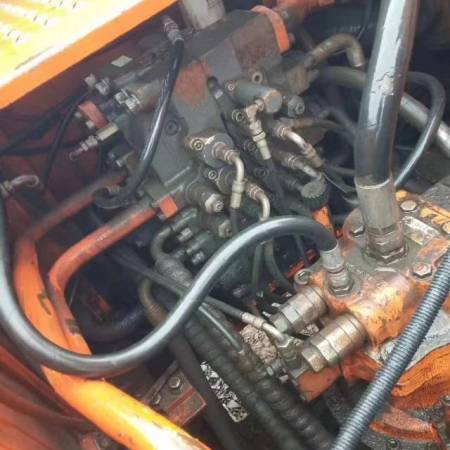 斗山DH225-7履带式挖掘机