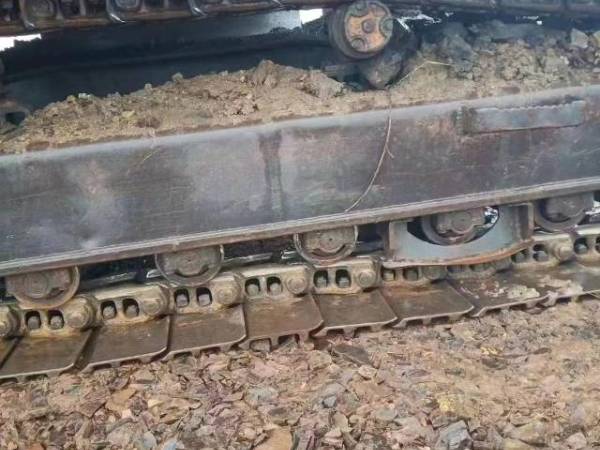 斗山DH225-7履帶式挖掘機(jī)