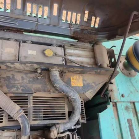 神钢SK250履带式挖掘机