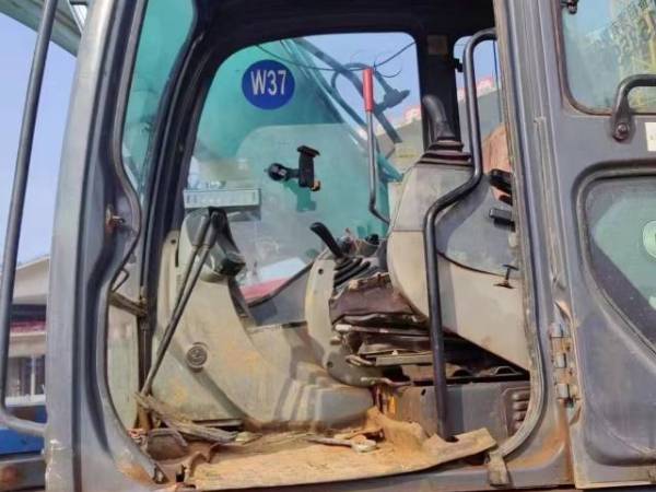 神鋼SK250履帶式挖掘機