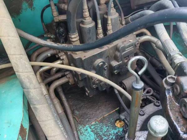 神鋼SK250履帶式挖掘機