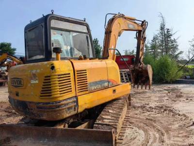 雷沃重工FR60履帶式挖掘機(jī)