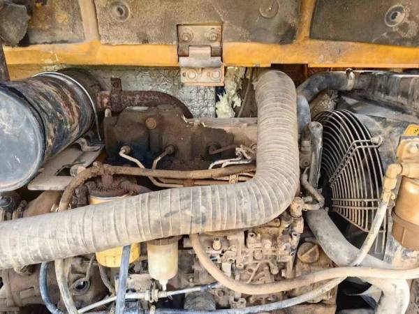 雷沃重工FR60履帶式挖掘機(jī)