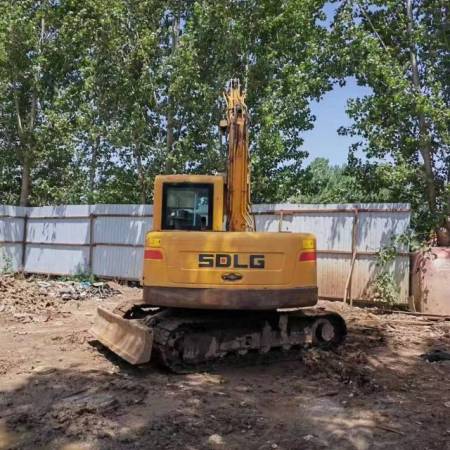 山东临工LG685履带式挖掘机