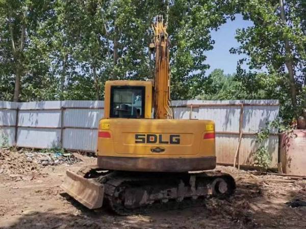 山東臨工LG685履帶式挖掘機