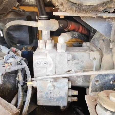 山东临工LG685履带式挖掘机