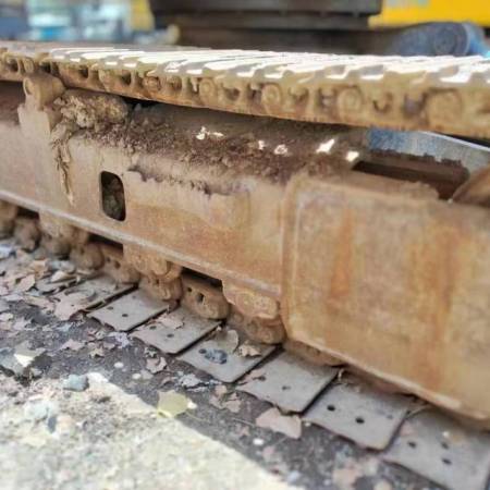 山东临工LG685履带式挖掘机