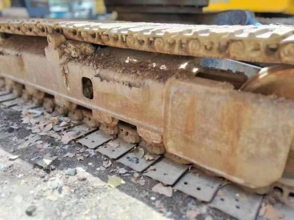 山東臨工LG685履帶式挖掘機