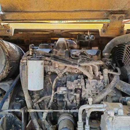 山东临工LG685履带式挖掘机