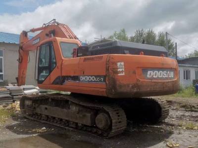 斗山DH300-7履帶式挖掘機