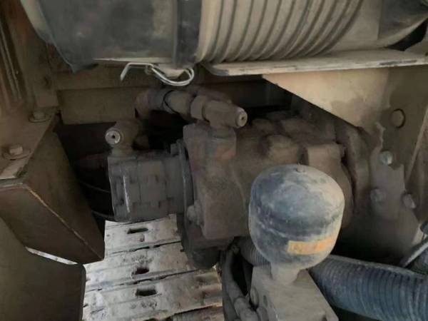 雷沃重工FR60履帶式挖掘機