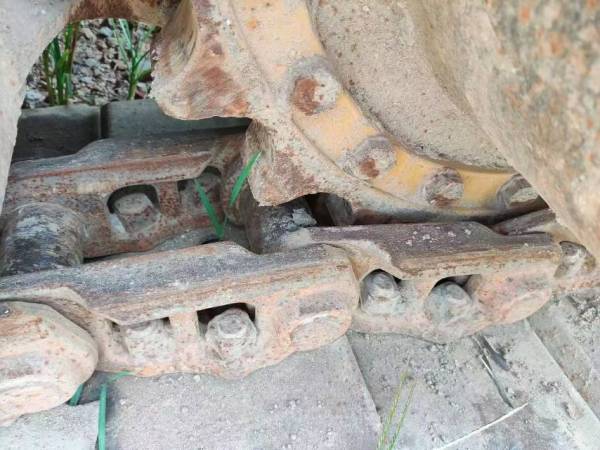 雷沃重工FR60履帶式挖掘機