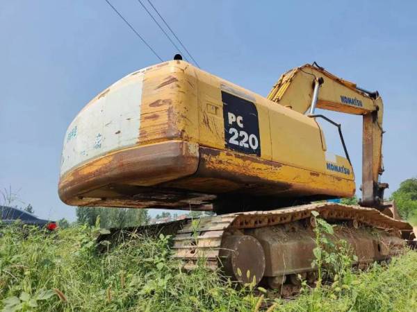 小松PC220-7履帶式挖掘機(jī)