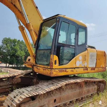 小松PC220-7履带式挖掘机